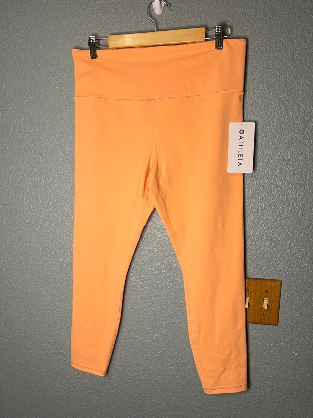 Athleta NWT Ultra High Rise Elation 7/8 Tight Orange Leggings – Large